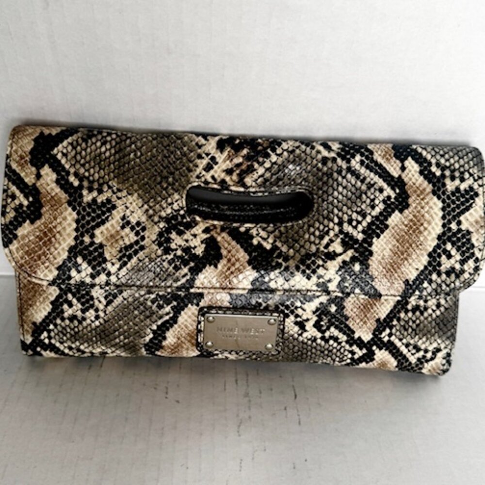 Light clutch for your outing